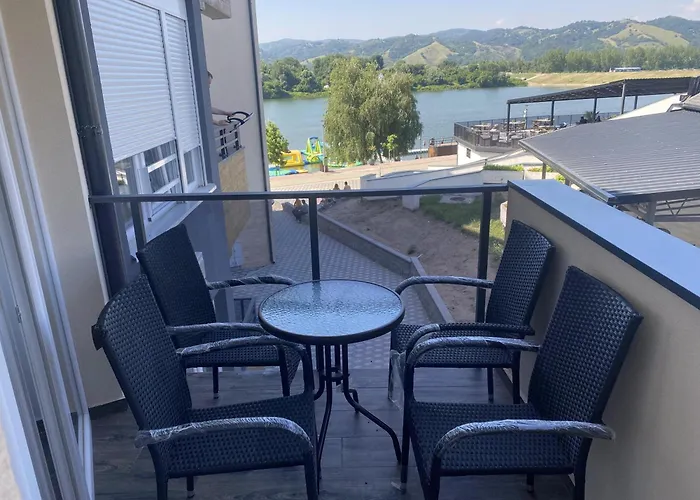 Amor Apartman Srebrno Jezero